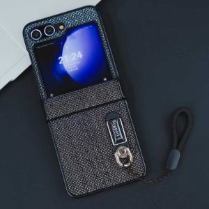 Hard Case Gliter Feel Like Jeans With Lanyard And Bracket Stand Fold Silikon Phone Case Ultra thin Tali Strap Hp Case Kompatibel Untuk Samsung Galaxy Z Flip 6 Z Flip 5 Z Flip 4 Z Flip 3
