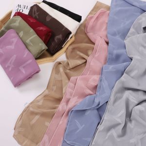 Jifang ผ้าผ้าคลุมไหล่ผ้าชีฟองอักษรตัวอักษรลายนูนสำหรับผู้หญิงทำจากผ้าพันหัวฮิญาบมุสลิม WC58