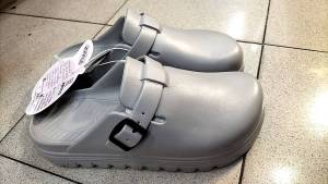 Red Apple รองเท้าแคตะปิดหัว ยี่ห้อ Red Apple รุ่น 9981 Size 36-40