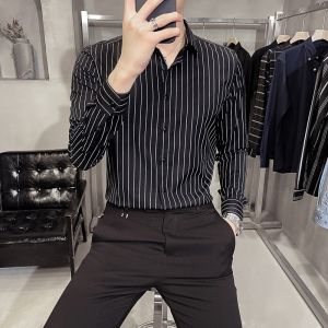 ( FreeShip MAX) Siêu phẩm hè 2024 Sơ mi Nam màu đen kẻ sọc 100% cotton  tay dài dáng suông chuẩn phong cách Hàn