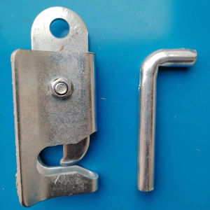 กลอนหางปลา กลอนประตู กลอนประตูหมู กลอนเล้าหมู ประตูสัตว์เลี้ยง กลอนประตูสัตว์เลี้ยง กลอนเล้าสุกร แพ็ค5ตัว