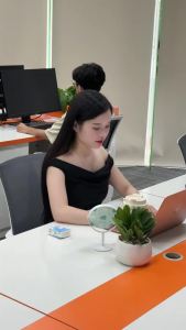 (FLASH SALE 2H) LỐC 10 GÓI Khăn Giấy Bỏ Túi Mini Kích Thước 20x20cm 4 Lớp Dập Vân 4D An Toàn Lành Tính Giữ Vệ Sức Khỏe Gia Đình ĐẠT TIÊU CHUẨN BỘ CÔNG THƯƠNG (TG00)