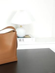 2026 Urban Minimalist Large Bucket Tote Bag Genuine Leather Large Capacity Stitched Zipper Buckle Single Shoulder Womens Bag