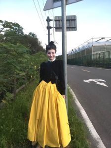 Design Sense Set Niche Fake Two-Piece Long Sleeve Knitted Top Petite Autumn High Waist Yellow Skirt Two-Piece Set