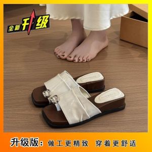 [Free Shipping] Thick-Soled Retro Pleated Square-Toe Sandals – The 2026 Summer Collection Features Fashionable And Versatile Open-Toe Sandals For Outdoor Wear
