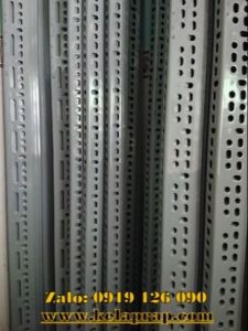 Thép lỗ V3x3 dày 2ly đúng - màu xám. Nhiều quy cách: Từ 30cm đến 1.2m. Cắt miễn phí theo yêu cầu. Có giá sỉ cho Đại lý và các shop