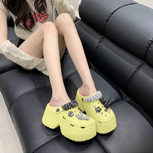 QXshop สวยจนต้องจับจอง รองเท้าหัวโตแฟชั่น รุ่นนี้ทรงสวย ยางดี พื้นนุ่มกันลื่นแน่นๆ มีให้เลือก 5 สีเลยนะ มาพร้อมตัวติดน้องหมี เห็นแบบนี้ราคาไม่แพงนะ สั่งเลยจ้า