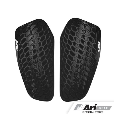 ARI HEXAGON SHIN GUARD - BLACK/WHITE สนับแข้ง อาริ สีดำ