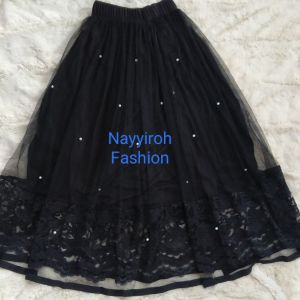 Rok tutu brukat mutiara 6-8 tahun cantik Nayyiroh Fashion. Rok panjang berenda dengan hiasan mutiara cocok untuk anak perempuan.