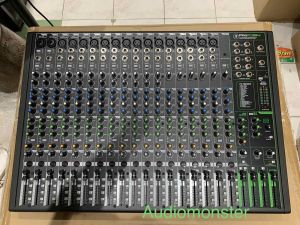 Mackie ProFX22v3 22-channel Mixer with USB and Effects