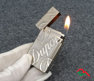 Hộp Quẹt Bật Lửa Dupont D-92T Họa Tiết Kẻ Dọc Khắc Chữ Dupont Dòng 2 Lỗ - Dùng Ga Đá Cao Cấp (KHÔNG CHỨA XĂNG GAS)