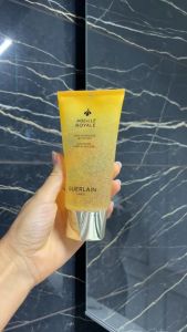 Sửa Rửa Mặt Guerlain Abeille Royale Cleansing Care-In-Mouse 175ml