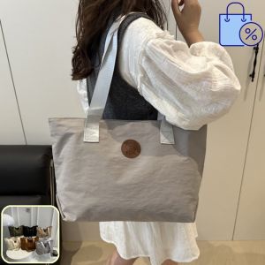 QNQN 【COD】กระเป๋าสตรีสไตล์ใหม่ไนล่อนน้ำหนักเบากระเป๋าสะพายไหล่ความจุขนาดใหญ่กระเป๋า TOT กระเป๋าสบาย ๆ