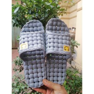 Dép Lỗ Đúc Nguyên Khối Dép đi trong nhà Hình Mặt Cười đi trong nhà dép đi văn phòng cho cả nam và nữ siêu bền siêu êm mã KS08