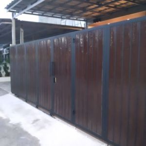 pagar rumah bukaan lipat bahan besi holo galvanis bukaan geser