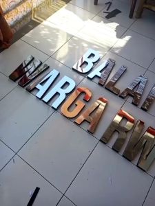 ANGKA & HURUF STAINLES SPON.tinggi 30cm