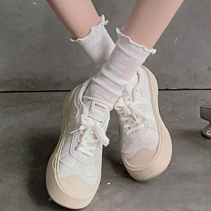 ลูกไม้ JK บาง ๆ ถุงเท้ายาวยาวหูไม้หญิงสวมลูกไม้สีขาว ด้านนอกกลวงสีขาวระบายอากาศได้