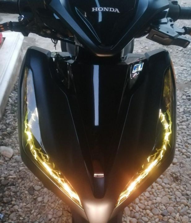 HONDA CLICK 125i/150i V2 & V3 & V4 KILAY TINT LIGHTNING DESIGN / HONDA CLICK 125i 150i STICKER AND ACCESSORIES