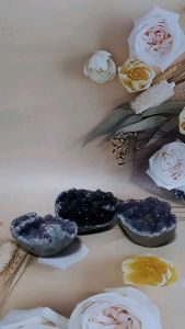 KRISTAL SG: Exotic Colour Crystal Plate. 彩晶奇石盘花球