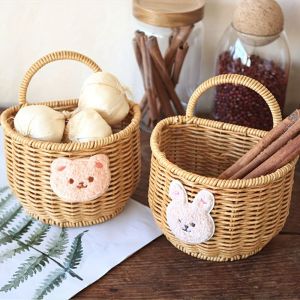 EO4MD ผ้าทอมือ ตะกร้าเก็บการ์ตูนหมีกระต่าย อุปกรณ์ติดผนัง ไม่มีรู ที่จัดเก็บของกระจุกกระจิก ทนทานต่อการใช้งาน พร้อมที่จับ ตะกร้าหวายเทียม บ้านในบ้าน