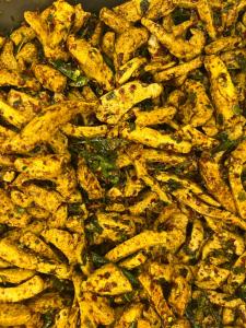 keripik usus crispy pedas 100 gram daun jeruk/ camilan usus krispi pedas ori camilan kriuk gurih