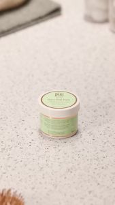 Pixi Beauty Glow Peel Pads    Exfoliating Treatment Contains 20% Glycolic Acid    Reveal Glowing Complexion    60 Pads
