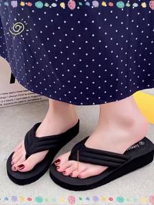 [Free Shipping] WomenS Mid-Heel Wedge Flip-Flops New Style For Outdoor Casual Wear In Summer Non-Slip Beach And Travel Slippers For Girls