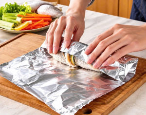 MÀNG NHÔM BỌC THỰC PHẨM COMBO 2 CUỘN 10M X 30CM | GIẤY BẠC NƯỚNG BỌC ĐỒ ĂN LÓT KHAY