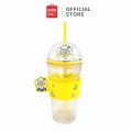 Miniso x Daisy Minions Collection Botol Plastik Dengan Sedotan dan Lengan Cangkir Minum Desktop Bentuk Lucu 420ml. 