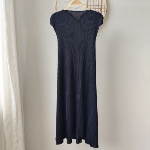 Miyake Pleated Socialite Niche Design plus Size Loose Hem Fashion Dress 2980