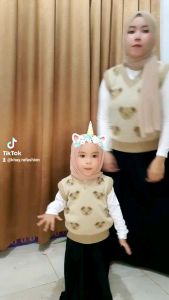 BEAR VEST RAJUT COUPLE PREMIUM IBU DAN ANAK\\n\\n Apa Itu Vest Rajut Couple Premium?\\n\\nVest Rajut Couple Premium adalah pakaian tambahan yang dirancang khusus untuk pasangan ibu dan anak. Vest ini memiliki desain yang nyaman dan cocok untuk acara spesial, seperti perayaan keluarga, pernikahan, atau pesta formal lainnya. Vest Rajut Couple Premium terbuat dari bahan berkualitas tinggi yang menjamin kenyamanan dan keawetan produk.\\n\\n Keunggulan Vest Couple Berkualitas Tinggi\\n\\nVest Couple berkualitas tinggi memiliki beberapa keunggulan dibandingkan dengan vest biasa. Beberapa keunggulan tersebut meliputi:\\n\\n- Desain yang elegan dan modis\\n- Kualitas bahan yang tinggi\\n- Ukuran yang pas dan nyaman dipakai\\n- Cocok untuk berbagai acara spesial\\n\\n Desain Nyaman untuk Acara Spesial\\n\\nVest Rajut Couple Premium dirancang dengan desain yang nyaman dan cocok untuk acara spesial. Vest ini memiliki ukuran yang pas dan tidak terlalu ketat, sehingga memudahkan ibu dan anak untuk bergerak bebas. Vest ini juga memiliki detail tambahan seperti bordir atau hiasan lainnya yang menambah nilai estetika.\\n\\n Bagaimana Memilih Vest Ibu dan Anak yang Tepat?\\n\\nMemilih Vest Ibu dan Anak yang tepat bisa menjadi tantangan bagi sebagian orang. Namun, dengan beberapa tips berikut, Anda dapat memilih Vest Couple yang cocok untuk acara spesial Anda.\\n\\n Tips dalam Memilih Vest Couple Cocok untuk Acara\\n\\nBerikut adalah beberapa tips dalam memilih Vest Couple cocok untuk acara:\\n\\n- Pertimbangkan acara spesial yang akan Anda hadiri\\n- Pilih bahan yang nyaman dan berkualitas tinggi\\n- Perhatikan ukuran dan desain Vest Couple\\n- Cek ketersediaan warna dan motif yang sesuai dengan tema acara\\n\\n Mengenal Jenis-Jenis Vest Rajut Couple Premium\\n\\nAda beberapa jenis Vest Rajut Couple Premium yang tersedia di pasaran, antara lain:\\n\\n- Vest Rajut Couple Premium dengan detail bordir\\n- Vest Rajut Couple Premium dengan motif polos\\n- Vest Rajut Couple Premium dengan warna-warna cerah\\n\\n Manfaat Memiliki Vest Couple Berkualitas Tinggi\\n\\nMemiliki Vest Couple berkualitas tinggi memiliki beberapa manfaat, antara lain:\\n\\n Meningkatkan Penampilan dalam Acara Spesial\\n\\nVest Couple berkualitas tinggi dapat meningkatkan penampilan Anda dalam acara spesial. Vest ini memiliki desain yang elegan dan modis, sehingga dapat membuat Anda tampil lebih menarik dan percaya diri.\\n\\n Kualitas Material Vest Couple Desain Nyaman\\n\\nVest Couple berkualitas tinggi terbuat dari bahan yang nyaman dan berkualitas tinggi. Bahan ini dapat menjamin kenyamanan dan keawetan produk, sehingga Anda dapat menggunakannya untuk waktu yang lama.\\n\\n Cara Merawat Vest Rajut Couple Premium\\n\\nMerawat Vest Rajut Couple Premium dengan benar dapat memastikan keawetan dan kenyamanan produk. Berikut adalah beberapa tips merawat Vest Couple agar tetap awet:\\n\\n Tips Merawat Vest Couple Agar Tetap Awet\\n\\nBerikut adalah beberapa tips merawat Vest Couple agar tetap awet:\\n\\n- Jangan mencuci Vest Couple terlalu sering\\n- Gunakan deterjen yang sesuai dengan bahan Vest Couple\\n- Jemur Vest Couple di tempat teduh dan tidak langsung terkena sinar matahari\\n\\n Petunjuk Penyimpanan Vest Couple\\n\\nBerikut adalah beberapa petunjuk penyimpanan Vest Couple:\\n\\n- Simpan Vest Couple di tempat yang kering dan bersih\\n- Jangan menyimpan Vest Couple di tempat yang lembab atau berdebu\\n- Jangan melipat Vest Couple terlalu banyak, gunakan hanger untuk menyimpannya\n}