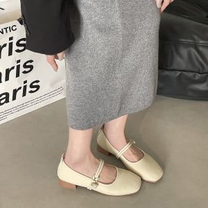 Kiyayai รองเท้าสตรีเฟรนช์แมรี่เจน ประดับโบว์และมุก สำหรับผู้หญิง พื้นหนาและส้นหนาสำหรับผู้หญิง รองเท้าแตะหัวเหลี่ยม ทนทานต่อการสึกหรอ ใส่สบาย จัดส่งรวดเร็วในไทย