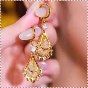 Earrings Retro Hollow Elegant and Charming Temperament Light Luxury Like Comfortable and not Easy to Fall