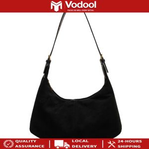 Mens Fashionable Tote Bag with Inner Zipper Pocket Large Capacity Travel and Business Bag