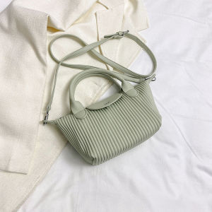 INS Super Popular จีบความจุขนาดใหญ่ totes 2024 Popular พร็อพกระเป๋าแฟชั่นกระเป๋าสะพายขนาดใหญ่ที่เข้าชุดกันทั้งหมด