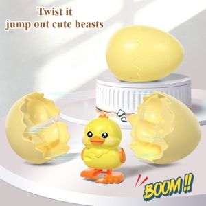 Clockwork Toy Hatching Chick Cute Beast Duckling Wind Up Walking Broken Shell Animal Prank Stress Relief Kids Gift Mainan