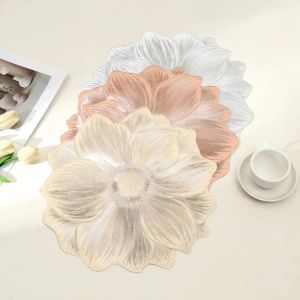 Tấm Lót Bàn Ăn Hình Hoa 3D Chống Nước Chống Nóng | Placemat PVC Decor Bàn Ăn Hiện Đại 38cm