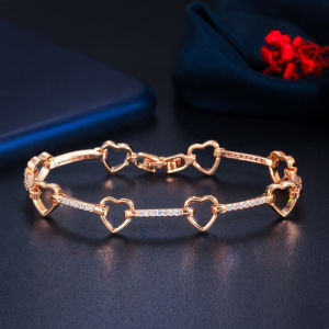 SEQUITO Fashion Women Wrist Jewelry Silver Gold Plated Micro Pave Tiny AAA Cubic Zircon Delicate Hollow Out Heart Strand Bracelet for Holiday Gift B183
