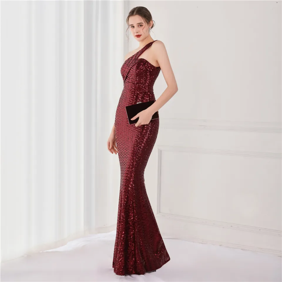 Sexy red plain on sale sleeveless evening dress