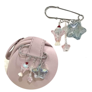 Unique Resin Star Pin Pendant Cute Beaded Brooch Pin Stylish Bag Hanging Decorations Ornament for Womens Backpack Bags