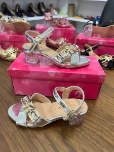 #322-11 KOREAN FASHION CHILDRENS GIRLS 3CM HIGH HEELS SANDALS size 24-35