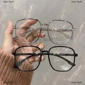 [COD] Auto Stuff Thời trang đa giác kính sinh viên phụ nữ kính chống ánh sáng màu xanh kính