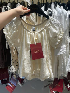 [SẴN LOẠI 1] Áo babydoll boi thêu hoa nổi cổ chữ U xẻ nút ngọc màu kem nhạt form bí bo chun siêu xinh WGWE W8740