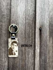 PERSONALIZE WOODEN LEATHER KEYCHAIN