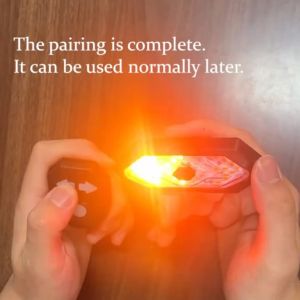 ไฟท้ายจักรยานที่มีสัญญาณเลี้ยว ไฟท้ายจักรยาน LED ควบคุมระยะไกลแบบไร้สาย ไฟท้ายที่ชาร์จ USB พร้อมลำโพงและสัญญาณเลี้ยว