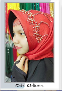 Jilbab Pesta Terbaru dan Terlaris Simpel Bahan Gliter Kilat Import  Motif Plisket Premium Mewah Model Segi Empat Mudah Dibentuk  Tidak Licin Tidak Gerah  Kerudung Hijab Kondangan  Instan Keong