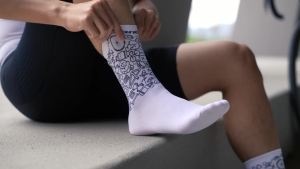 Santic Cycling Socks Professional MTB Road Riding Socks Free Size Four Seasons Outdoor Breathable Comfortable Racing Sports Sock2026