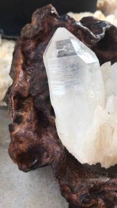 Đá thạch anh trang trí trụ tinh thể