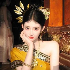 KEURGFKI Flower Thai Metal Leaves Hairpin Rhinestone Ancient Gold Hair Fork Retro Yunnan The Dai Nationality Ethnic Style Hair Accessories Hanfu