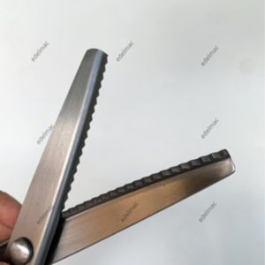 Gunting Kain Zig Zag Black Besar | Zig Zag Scissors Balltex